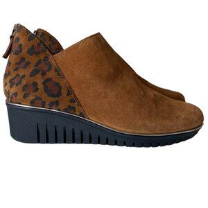 The Flexx Suede Wedge Booties Milky Way Cognac Animal Print Size 9